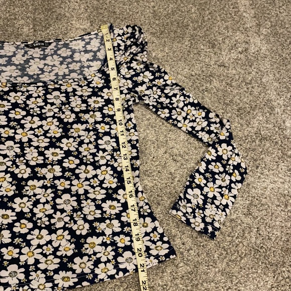 Shein Womens Size Medium Floral Daisy Long Sleeved Top Shirt Blue White Low Cut - Picture 8 of 15